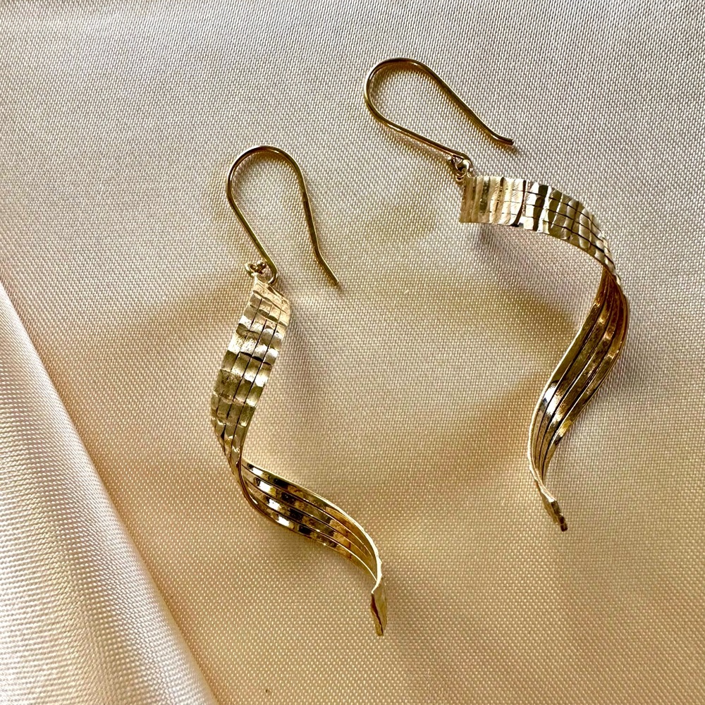 24 Kt. Gold Curl Earrings